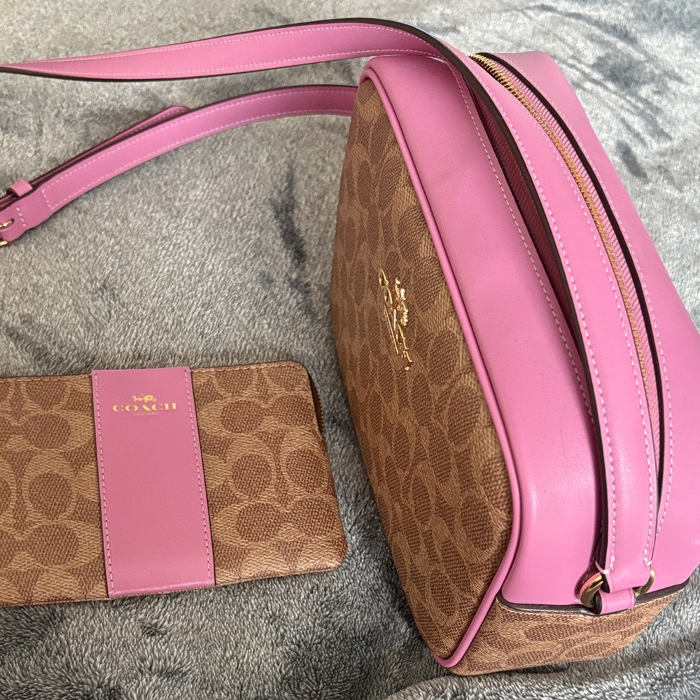 Coach Signature Brown and Pink Crossbody Bag - Picture 3 of 3